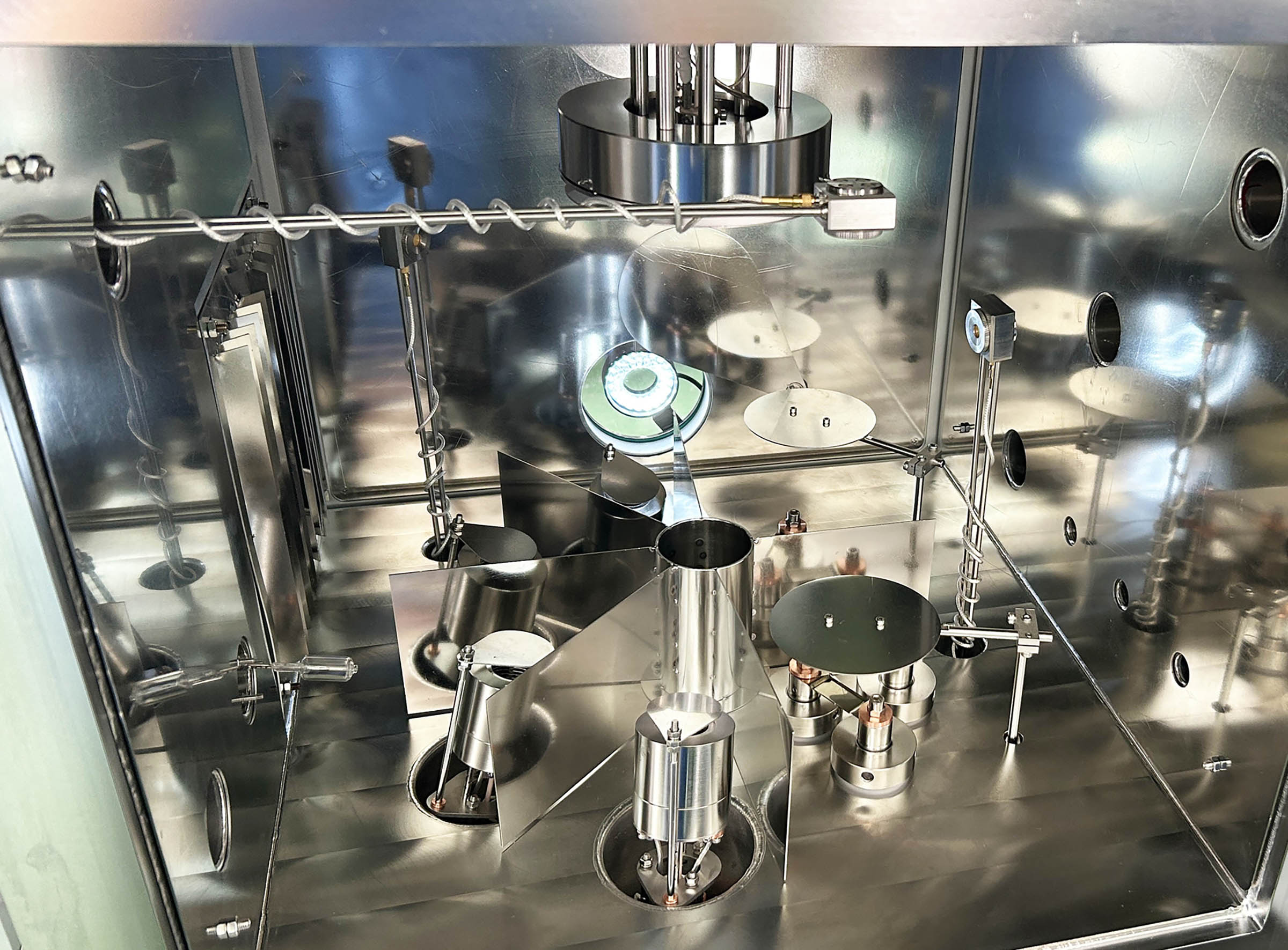 High Vacuum Thermal Evaporation Coater With Six Sources for