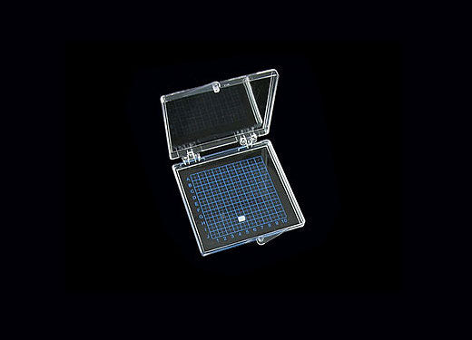 One 85 mm x 85 mm (3.35"x3.35") Gel Sticky Carrier Box - Transparent (SP1-8512T/T-LL)